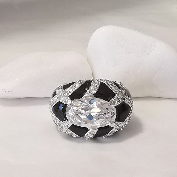 NWT exquisite black enamel dome ring with 5ct cz size 8 - Picture 9 of 9